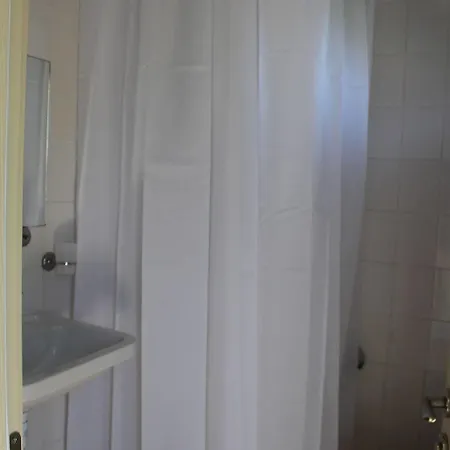 Alinda Motel 4*