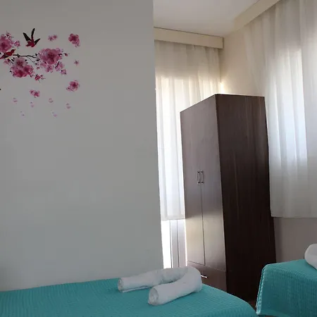 Alinda Motel 4*