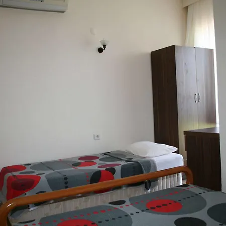 Alinda Motel 4*