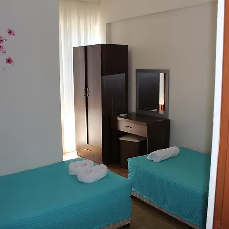 汽车旅馆 Alinda 4*